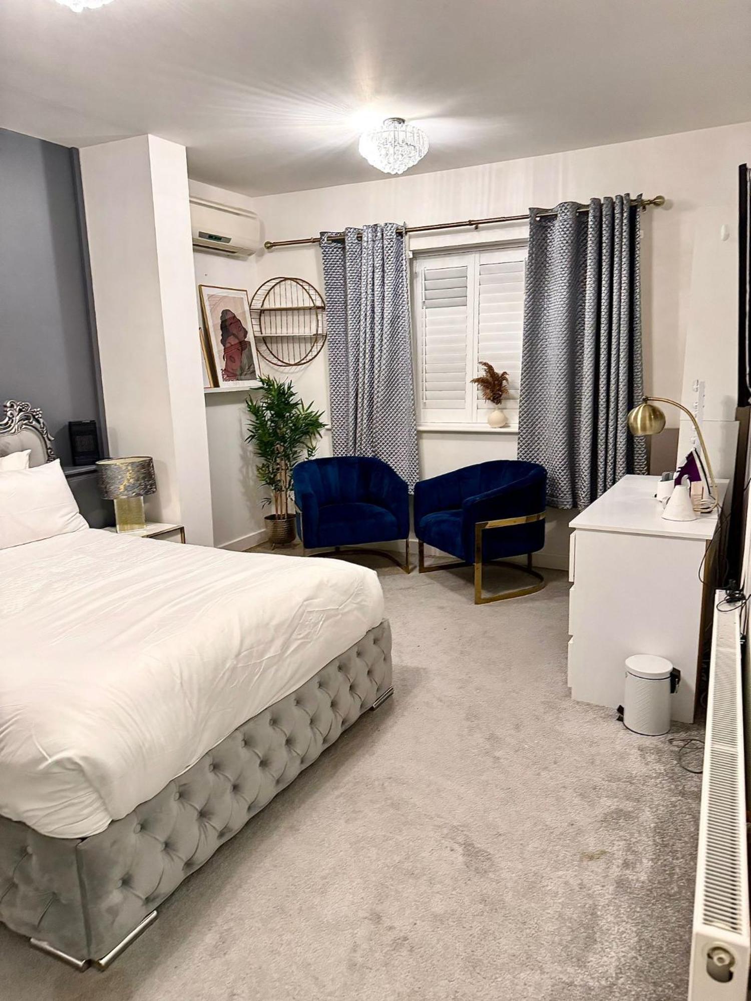 Deluxe Spacious King Size Room Hornchurch Екстериор снимка